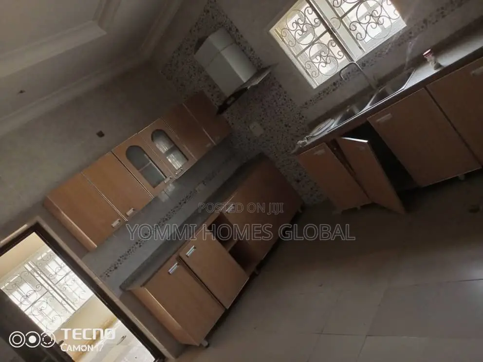 5bdrm Duplex in Gwarimpa Estate, Life Camp for rent