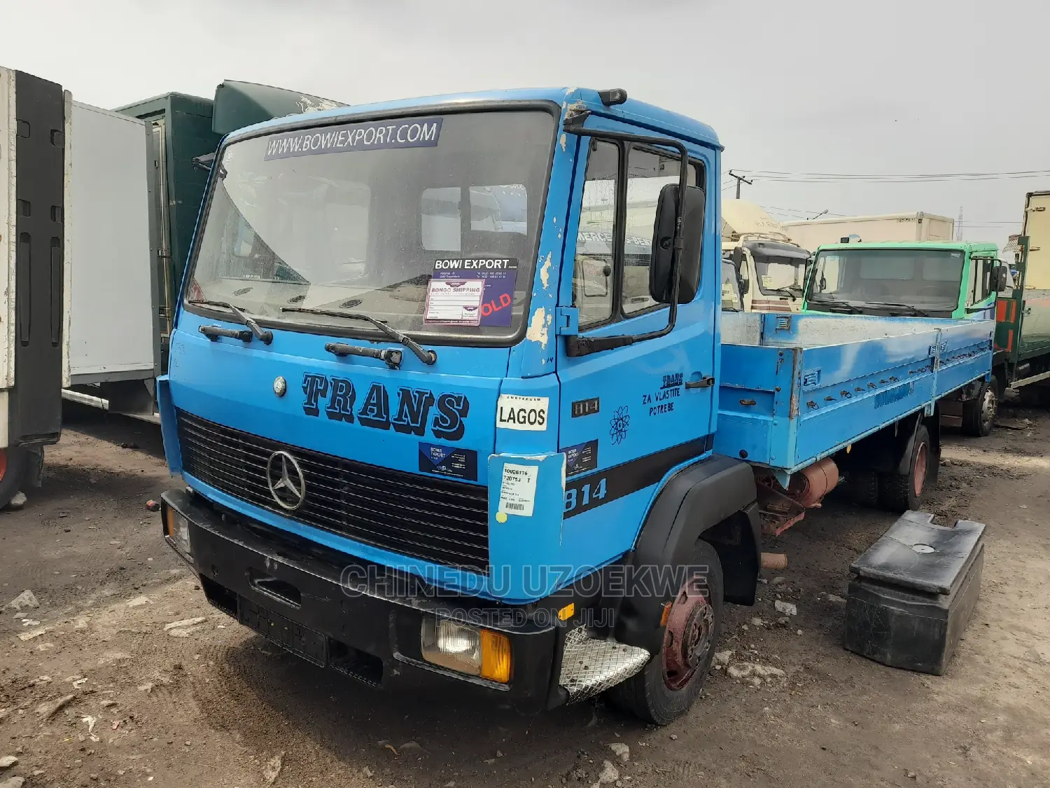 1999 814 Blue Benz Truck