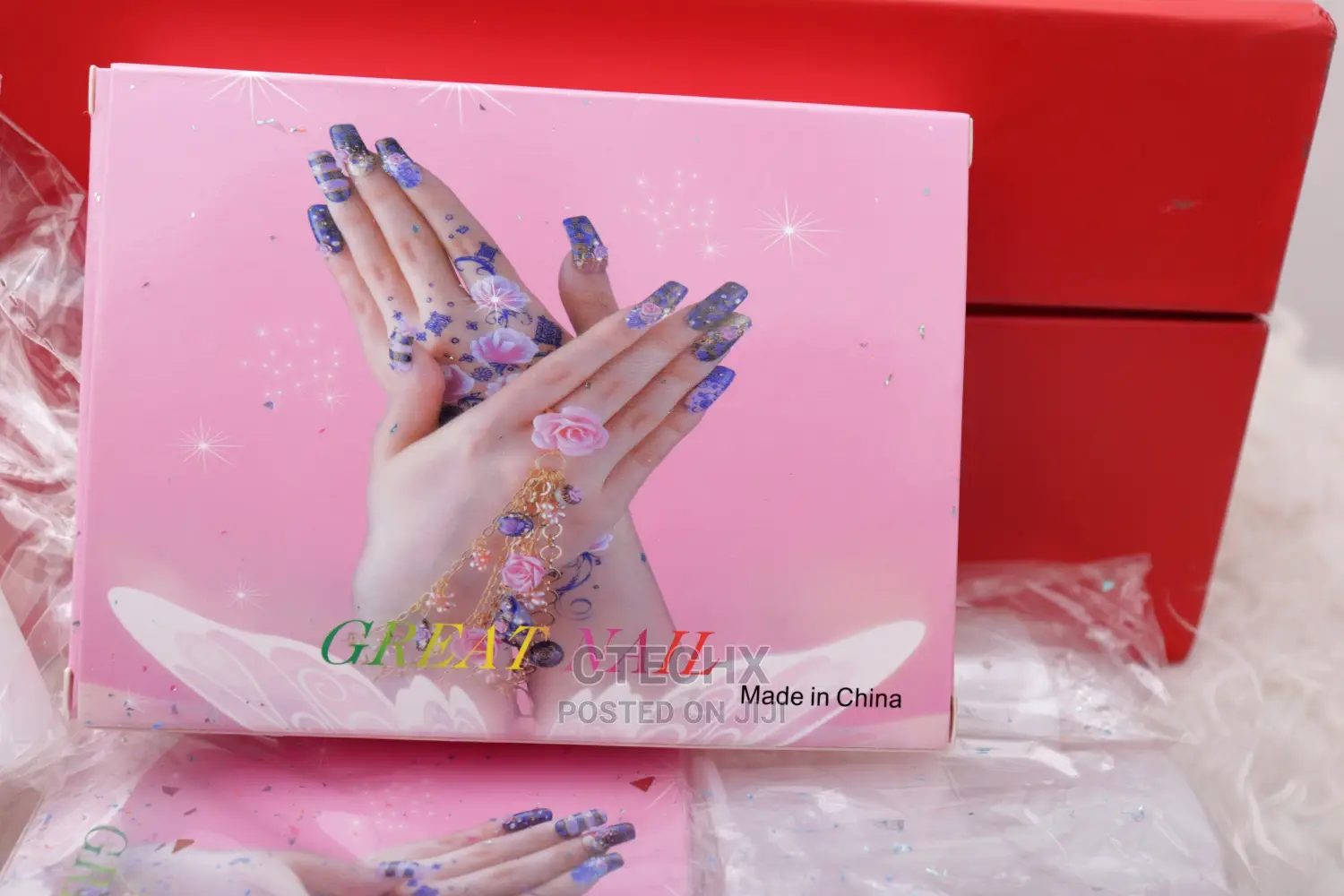 Glitter Epoxy Nail Polishes for Perfect Sparky Nails