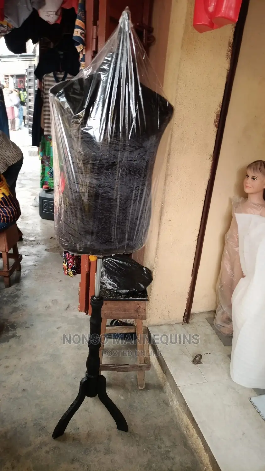 Wooden Head And Wooden Tripod Leg Male Pinnable Dressform