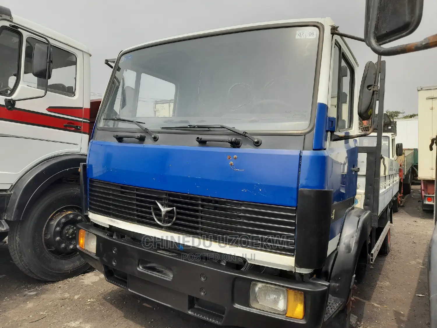 Deep Blue 814 Benz Truck