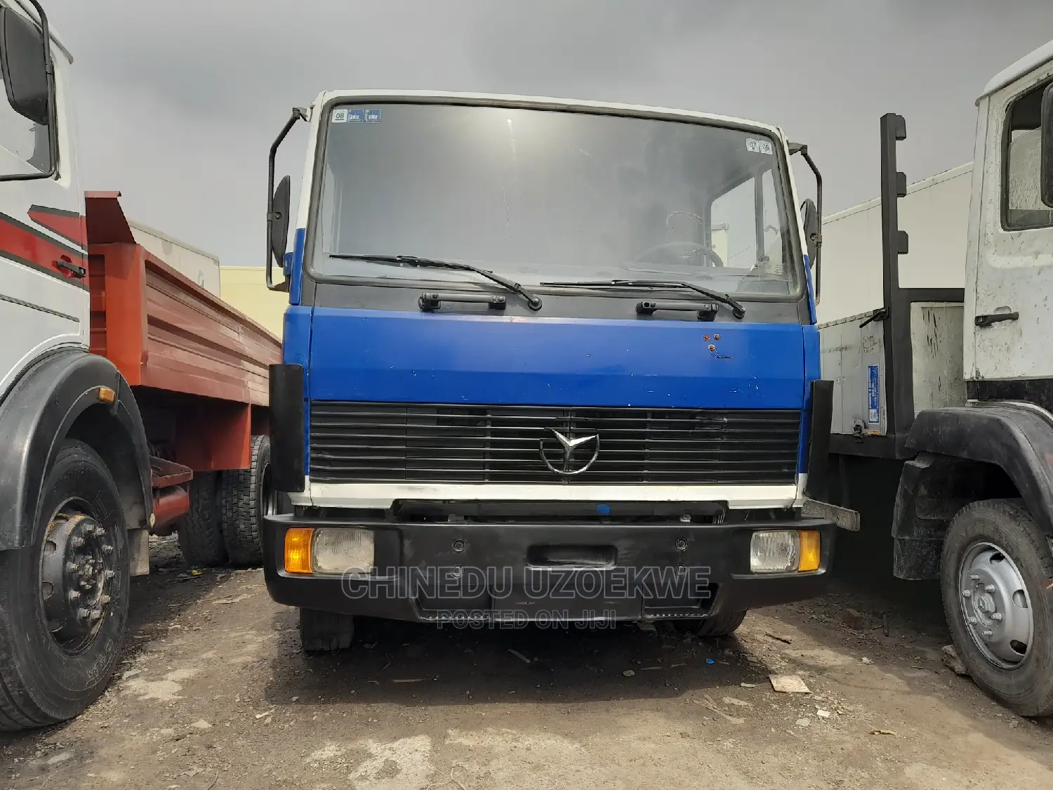 Deep Blue 814 Benz Truck