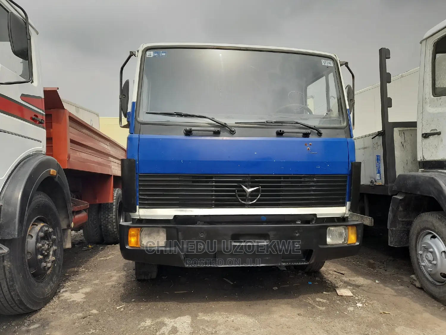 Deep Blue 814 Benz Truck