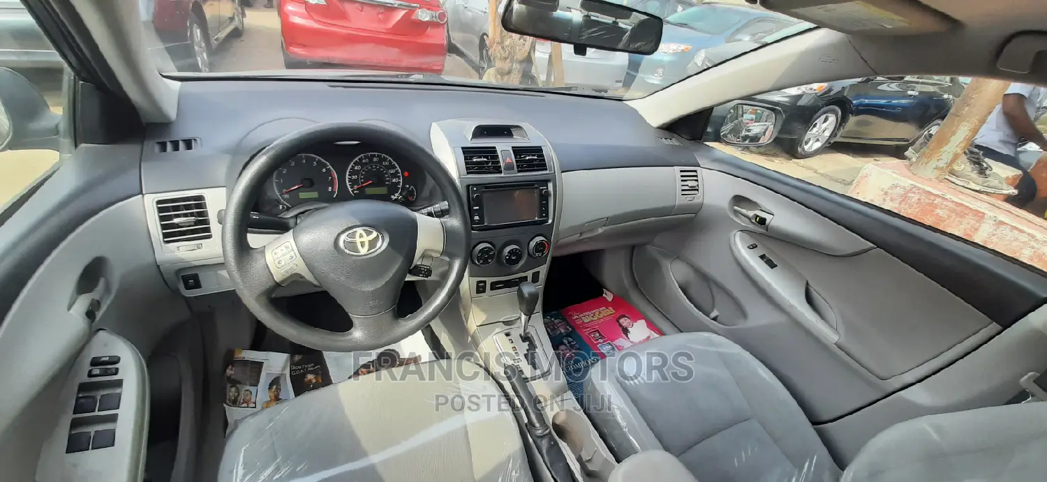 Toyota Corolla 2013 Gray