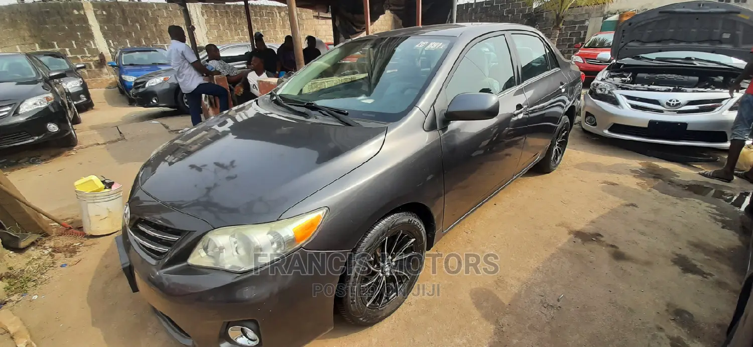 Toyota Corolla 2013 Gray
