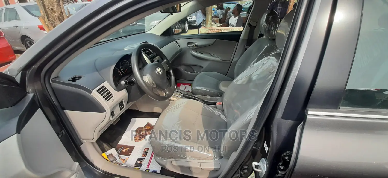 Toyota Corolla 2013 Gray