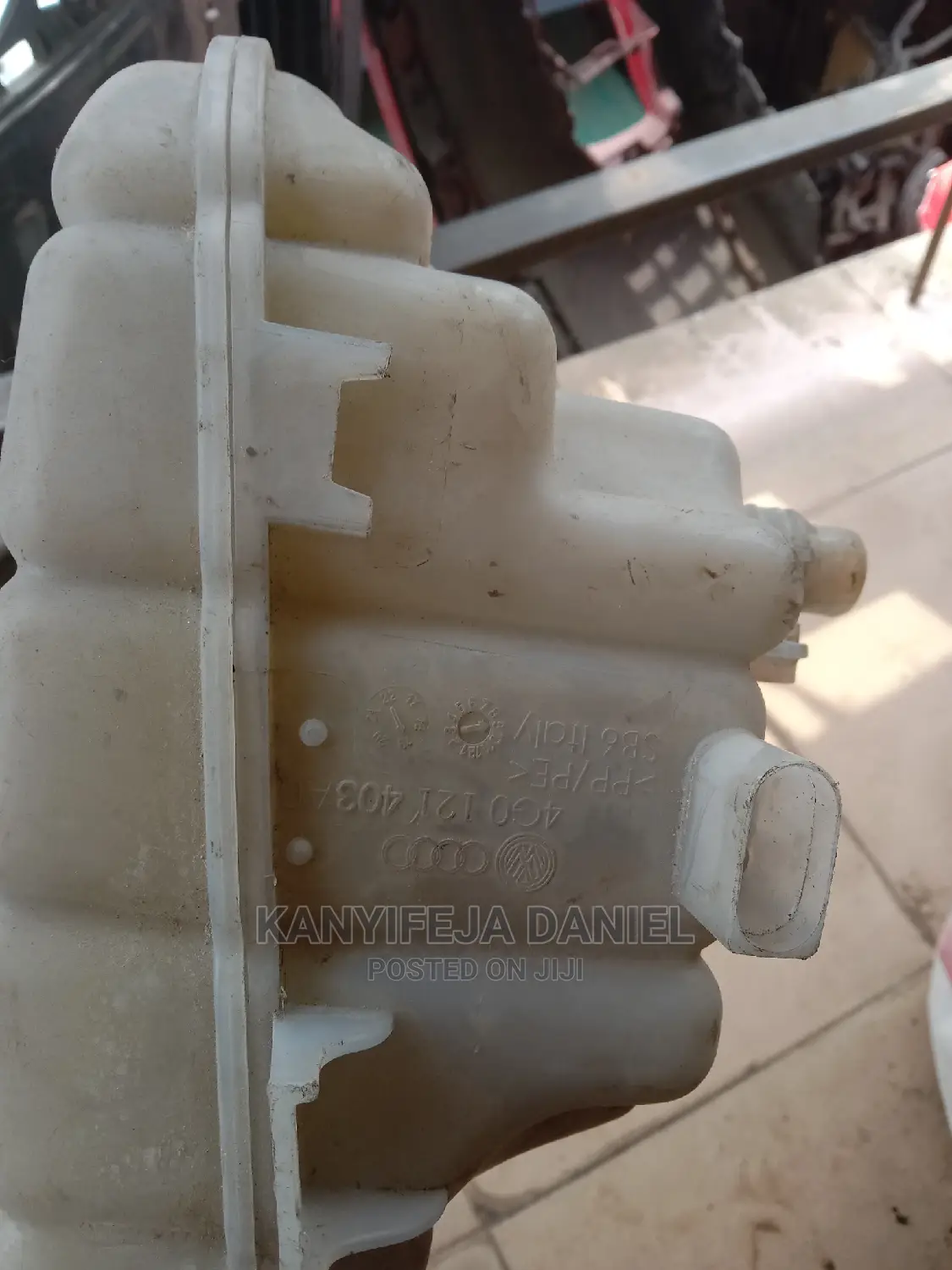 Water Contener Audi A6 2013