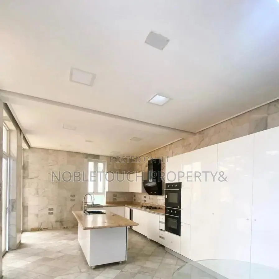 5bdrm Duplex in Banana Island Lagos for Sale
