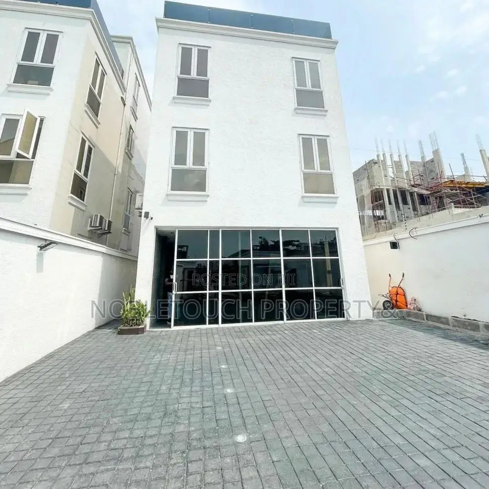 5bdrm Duplex in Banana Island Lagos for Sale