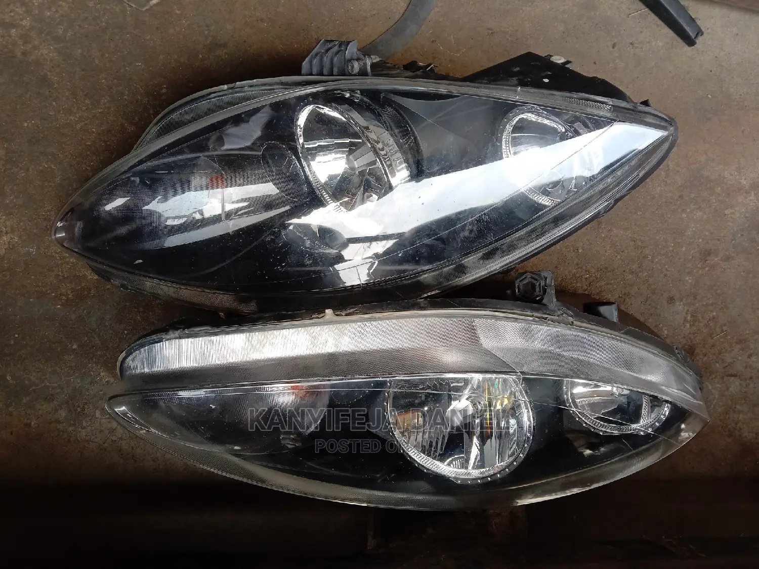 Headlight Seat 2008