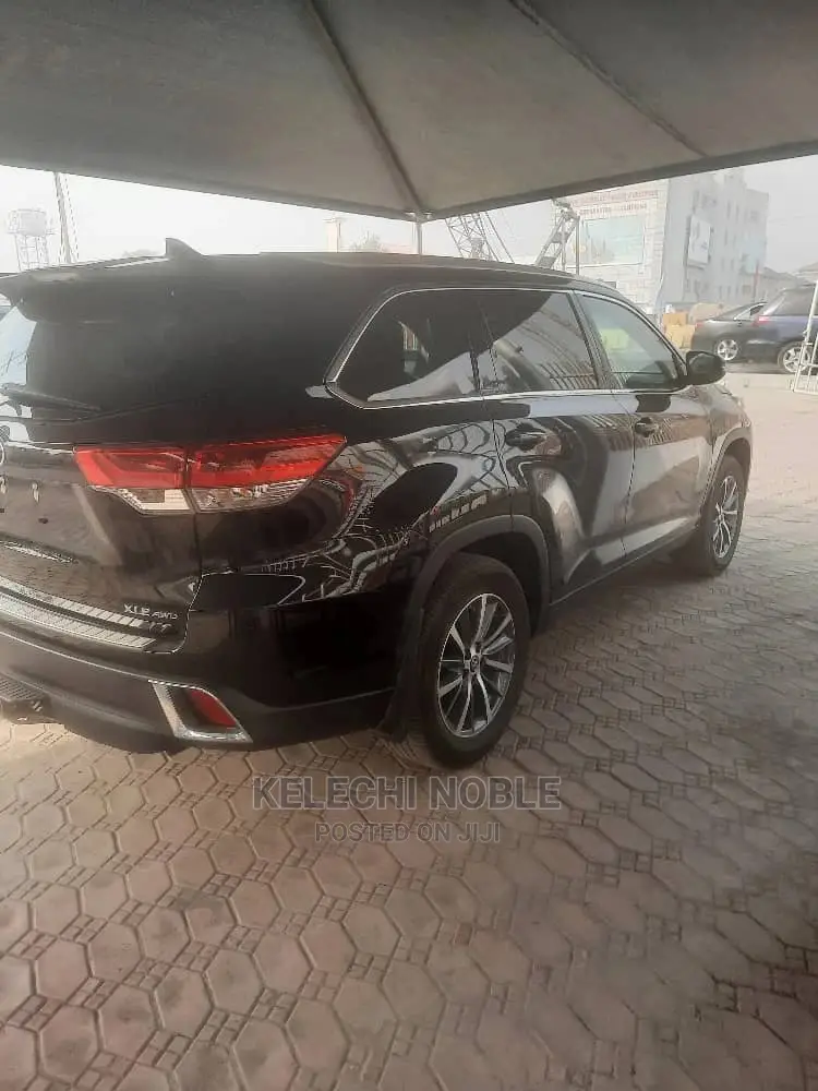 Toyota Highlander XLE 2019 Black