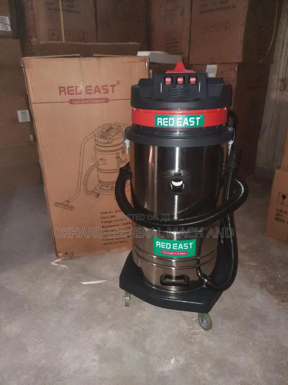 Vacuum Cleaner 80l (Red East)
