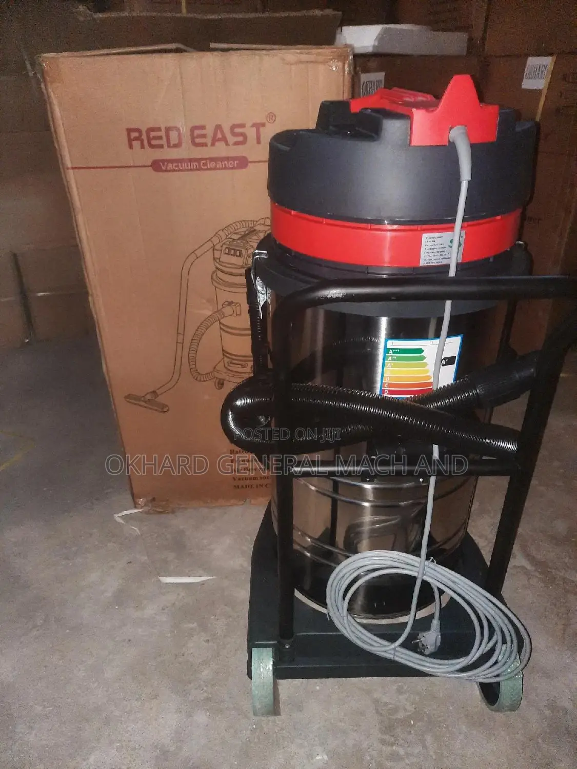 Vacuum Cleaner 80l (Red East)