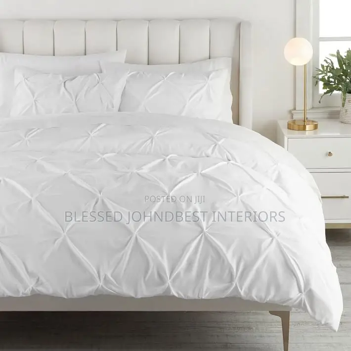 Duvet Set With Pleated Design