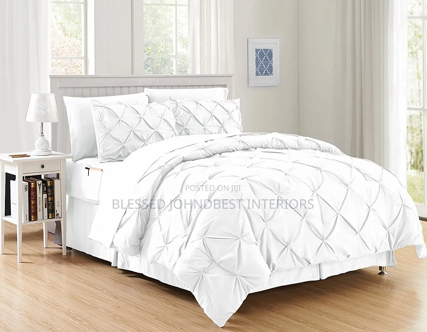 Duvet Set With Pleated Design