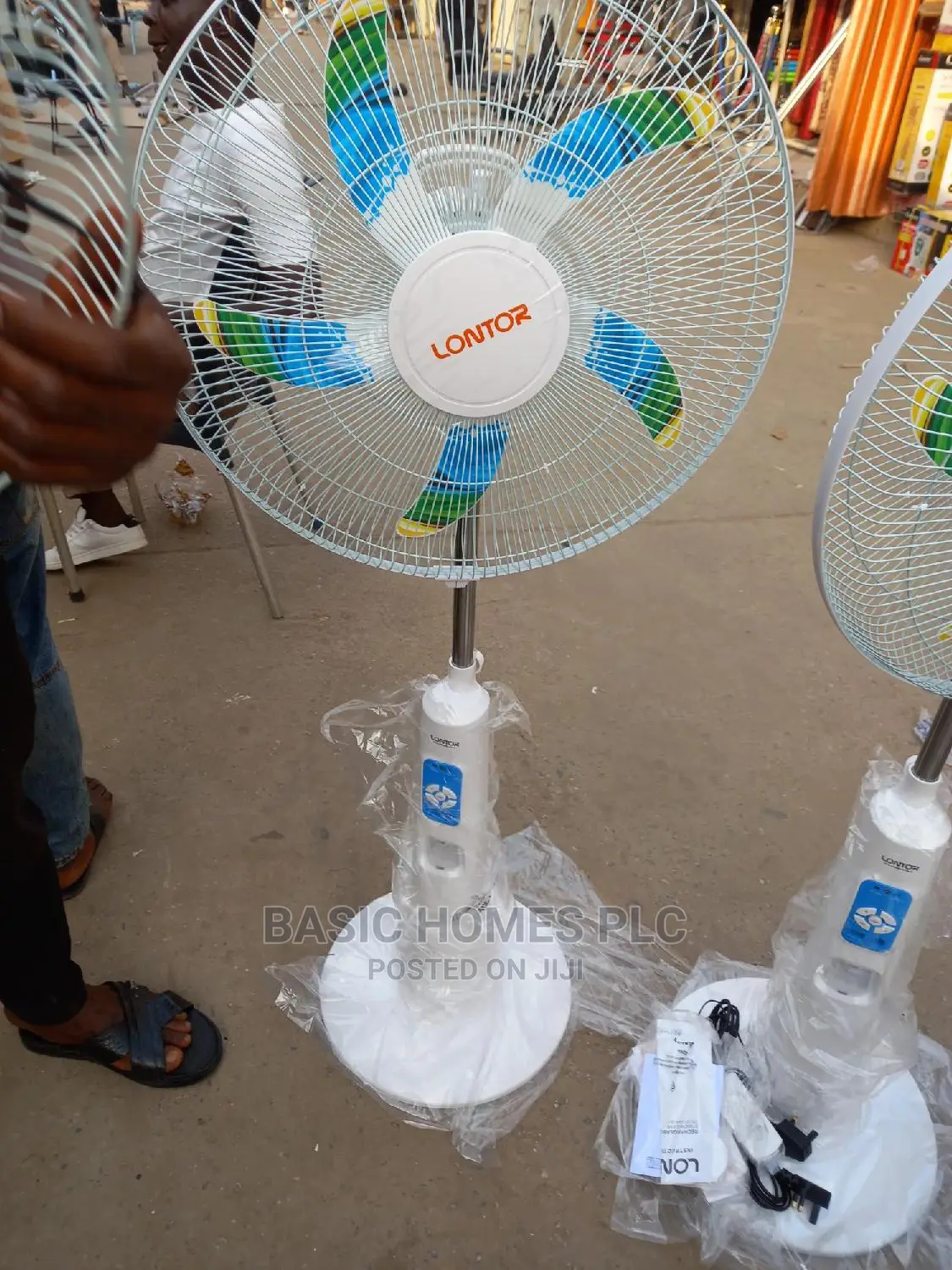 Lontor Rechargeable Fan 18inch