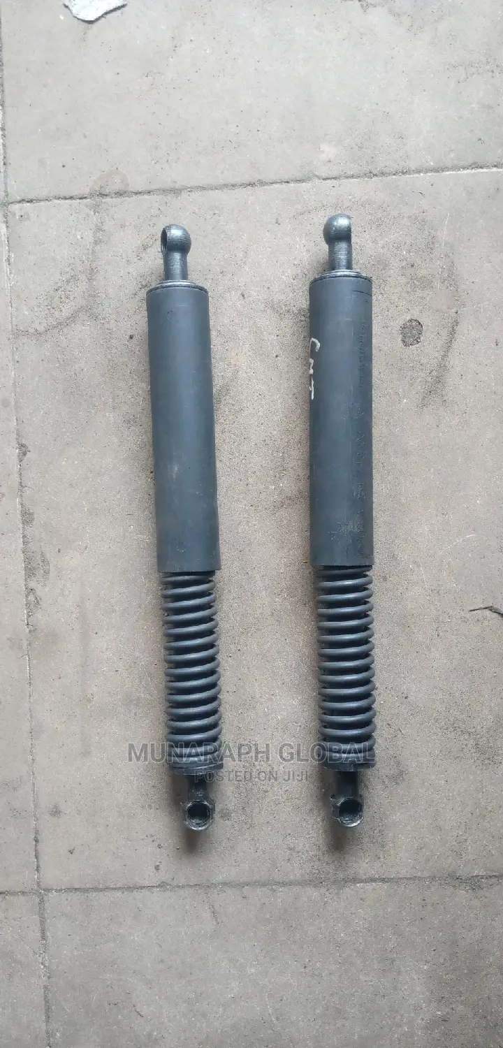 Mercedes Benz Ml 350 164/R 350 Tokunbo Boot Shock.