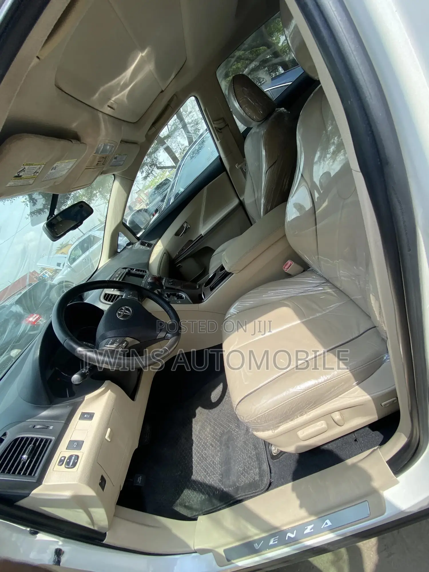 Toyota Venza V6 AWD 2010 White