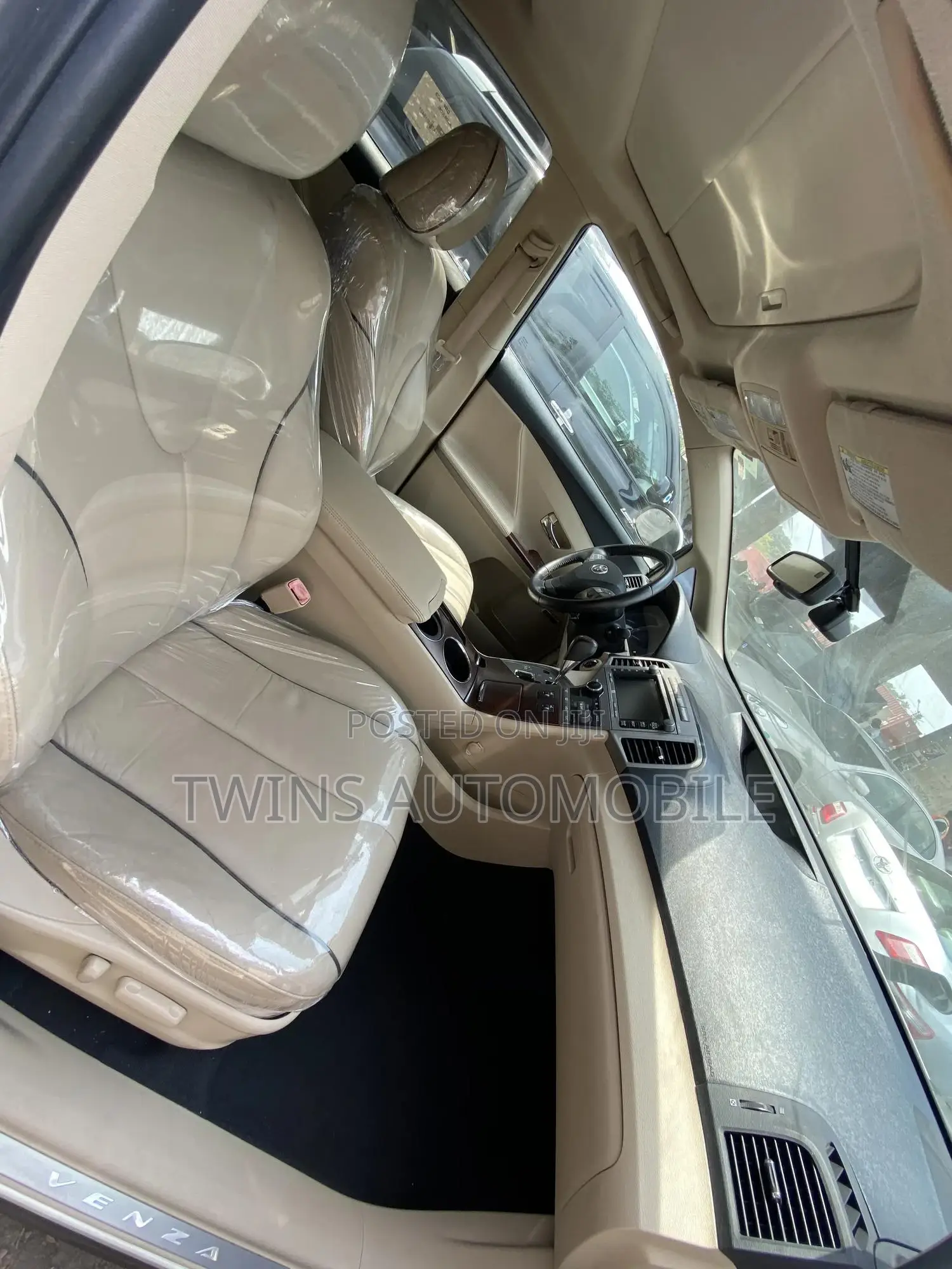 Toyota Venza V6 AWD 2010 White