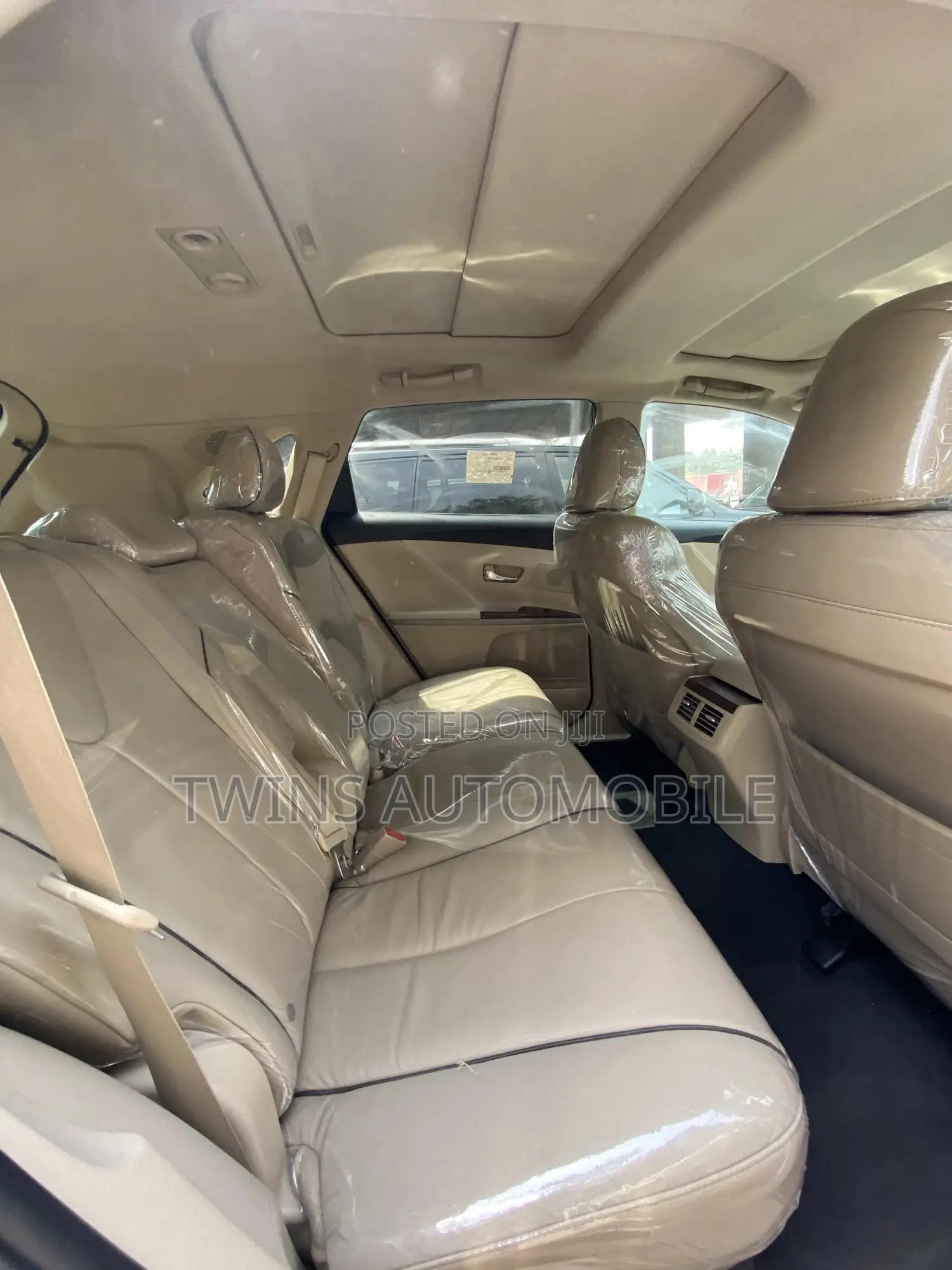 Toyota Venza V6 AWD 2010 White