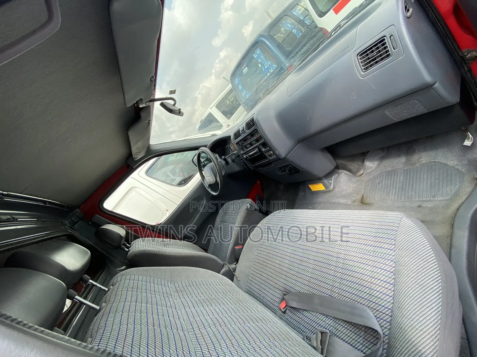 Toyota HiAce 2006