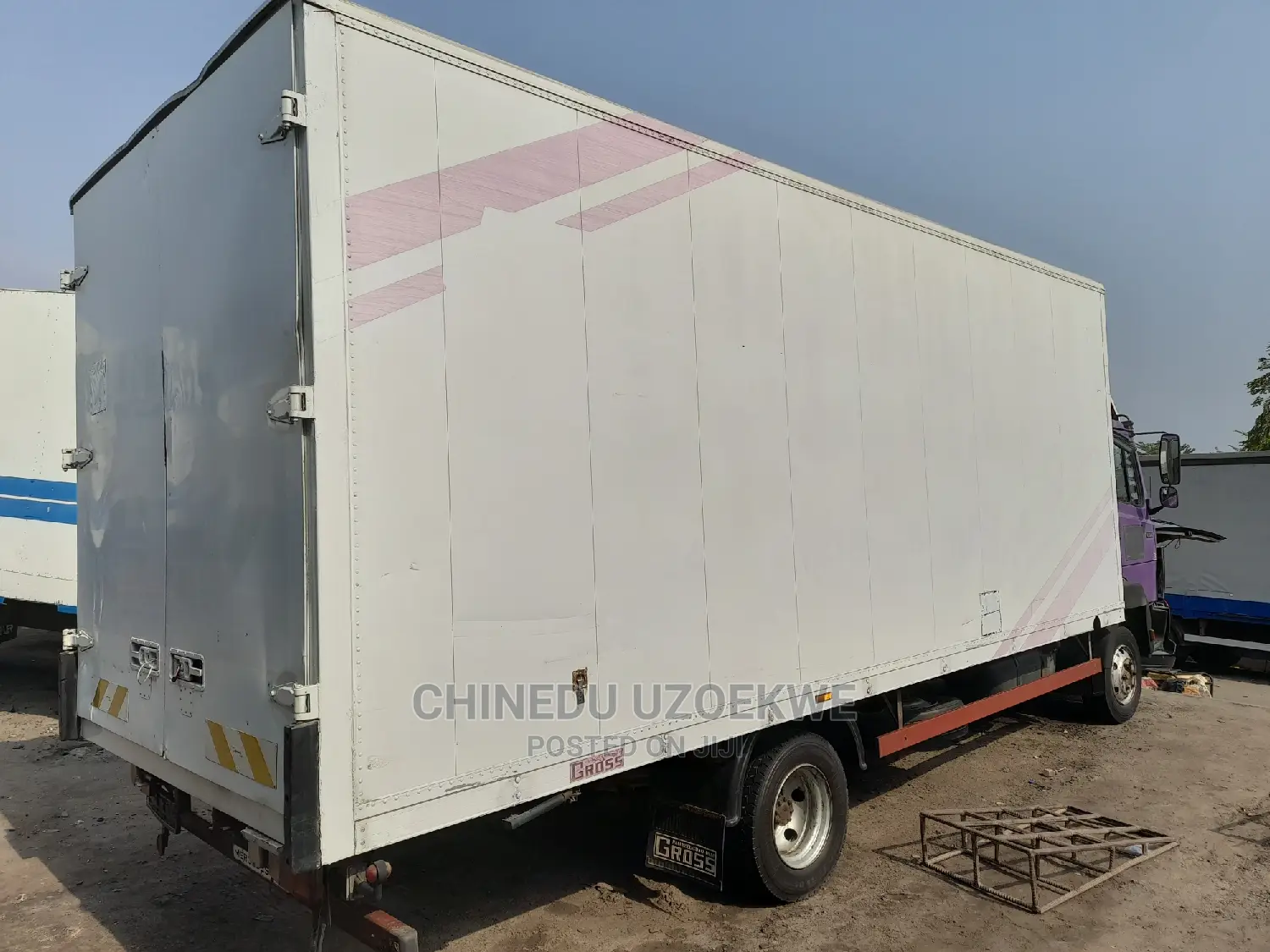 Mercedes-Benz 814 Truck