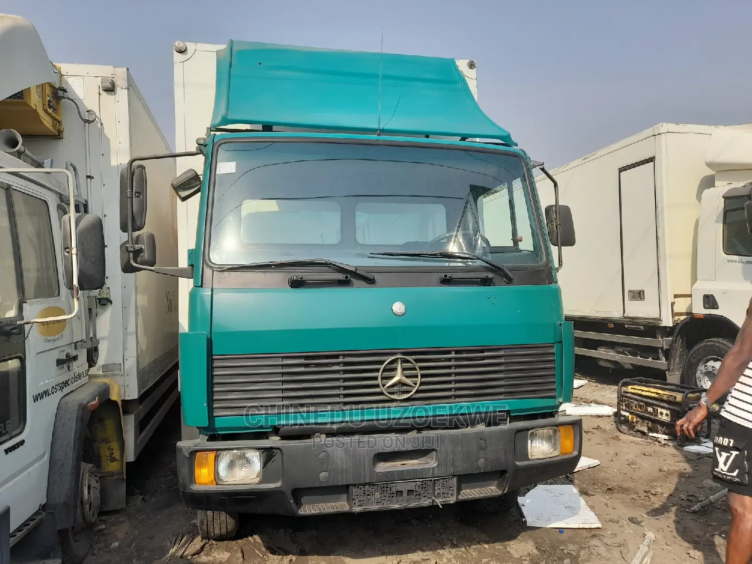 Green Benz Truck 814