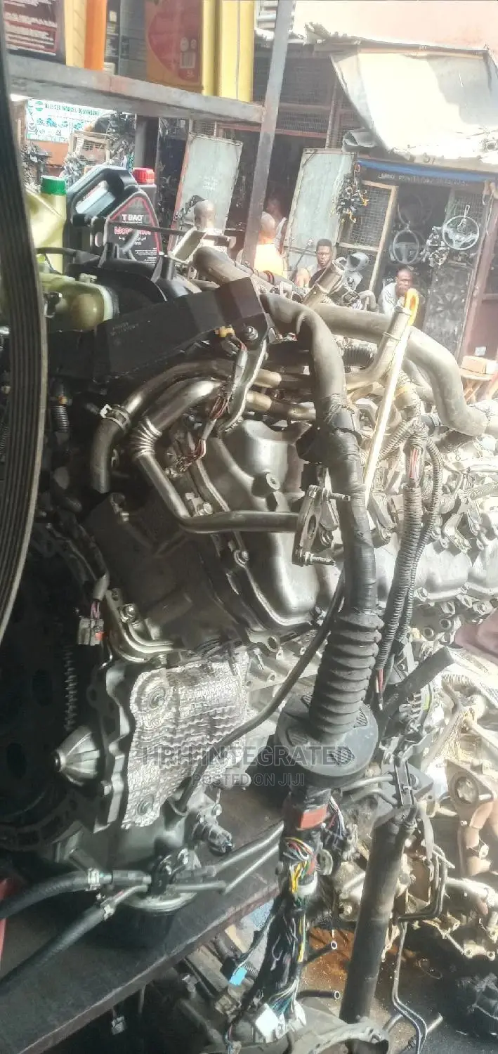 Toyota 1UR Engine