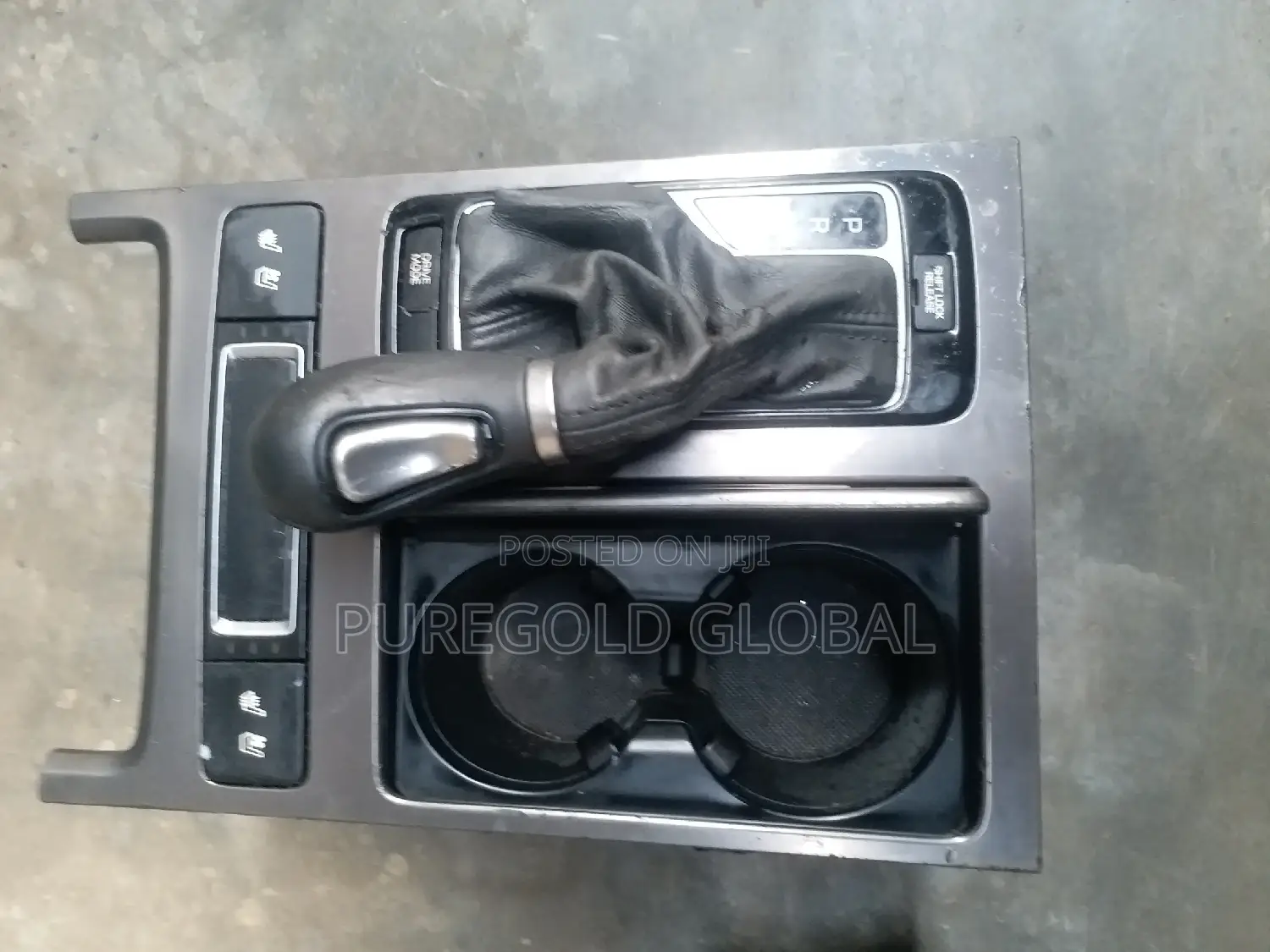 Hyundai Genesis 2015 Model Center Console