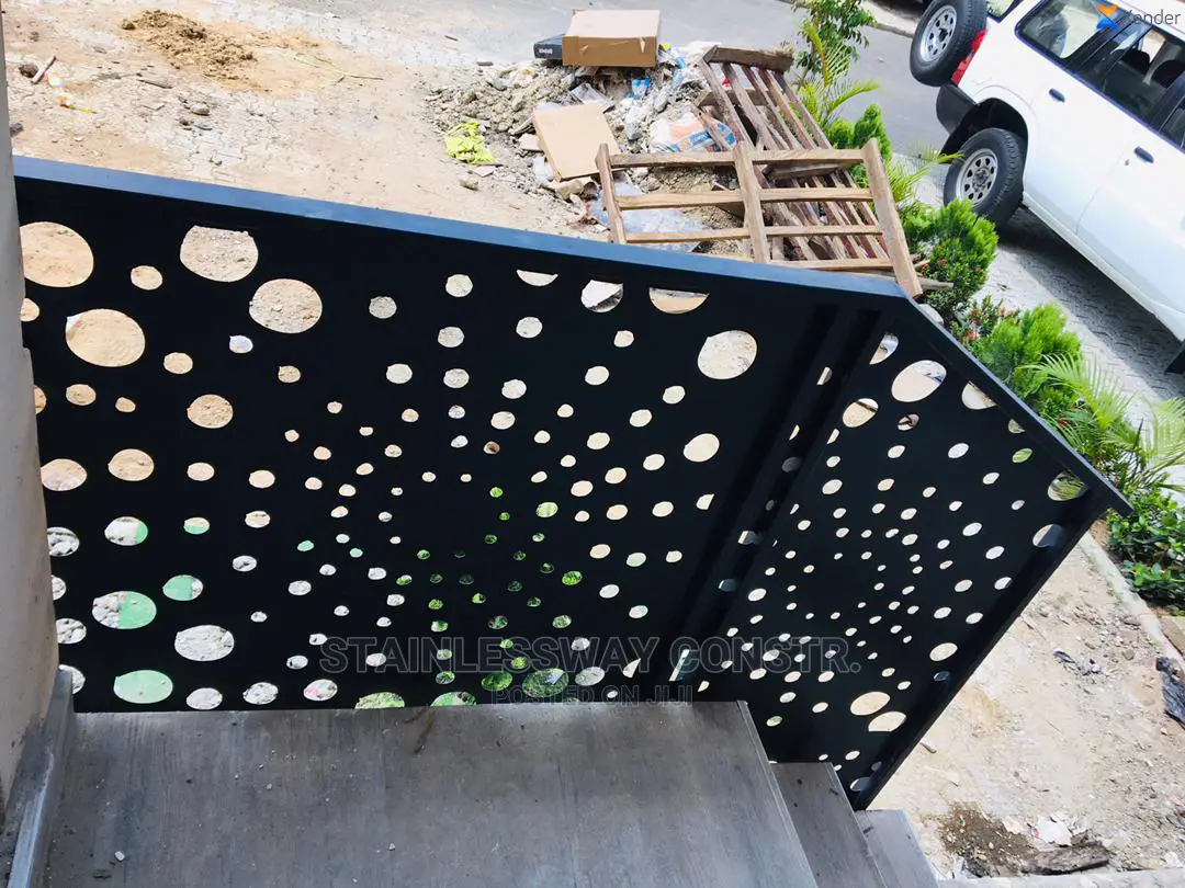Lasercut Railing Royal