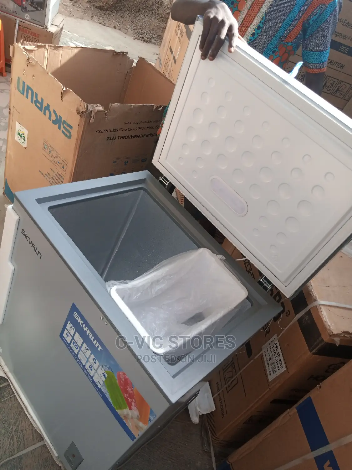 Skyrun 145-Litres Chest Freezer Bd-145a Grey