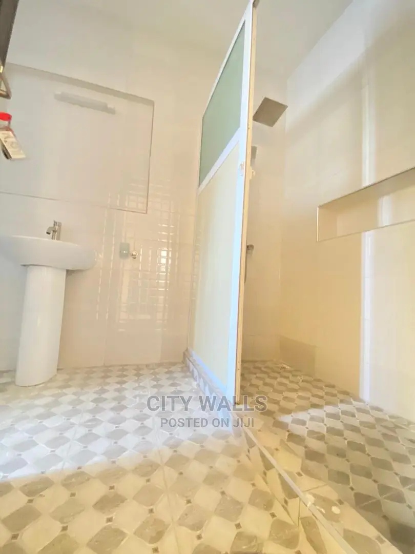 3bdrm Block of Flats in Ikate for Rent