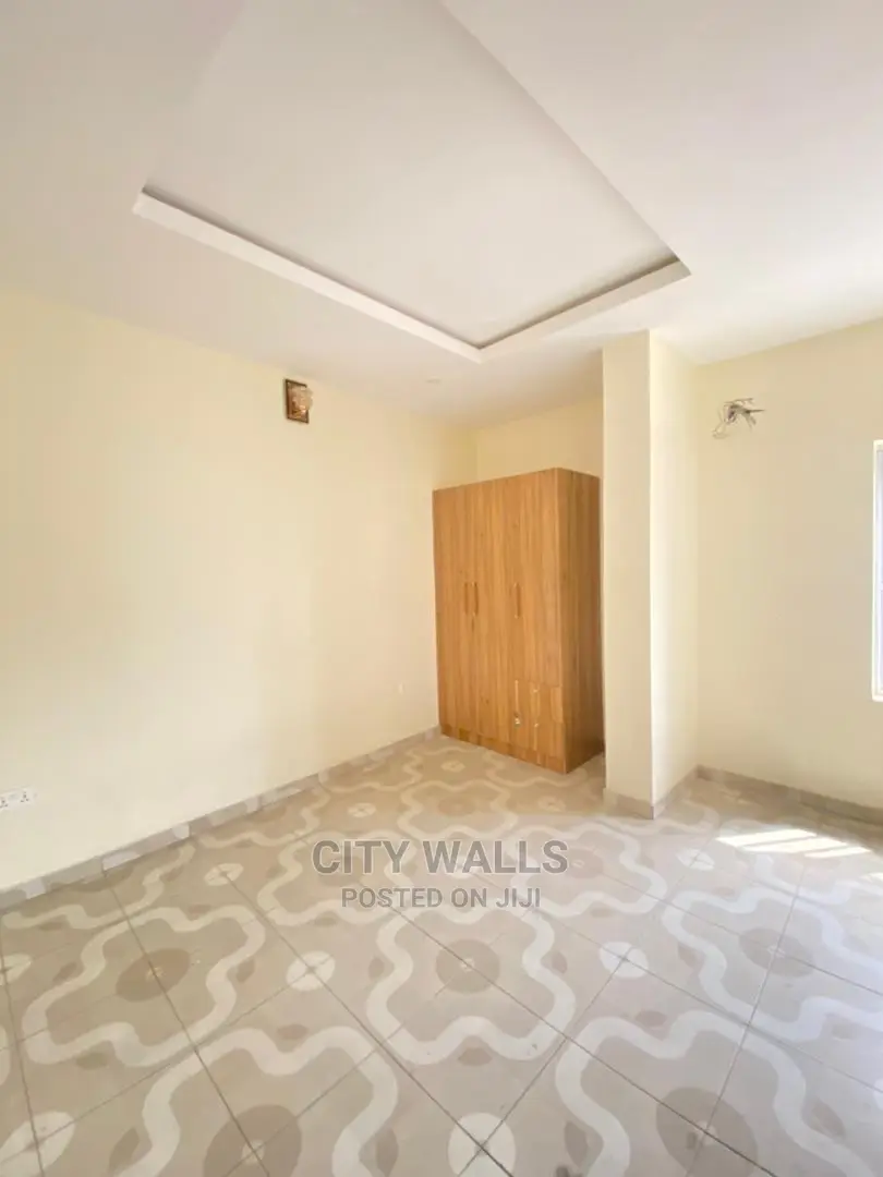 3bdrm Block of Flats in Ikate for Rent