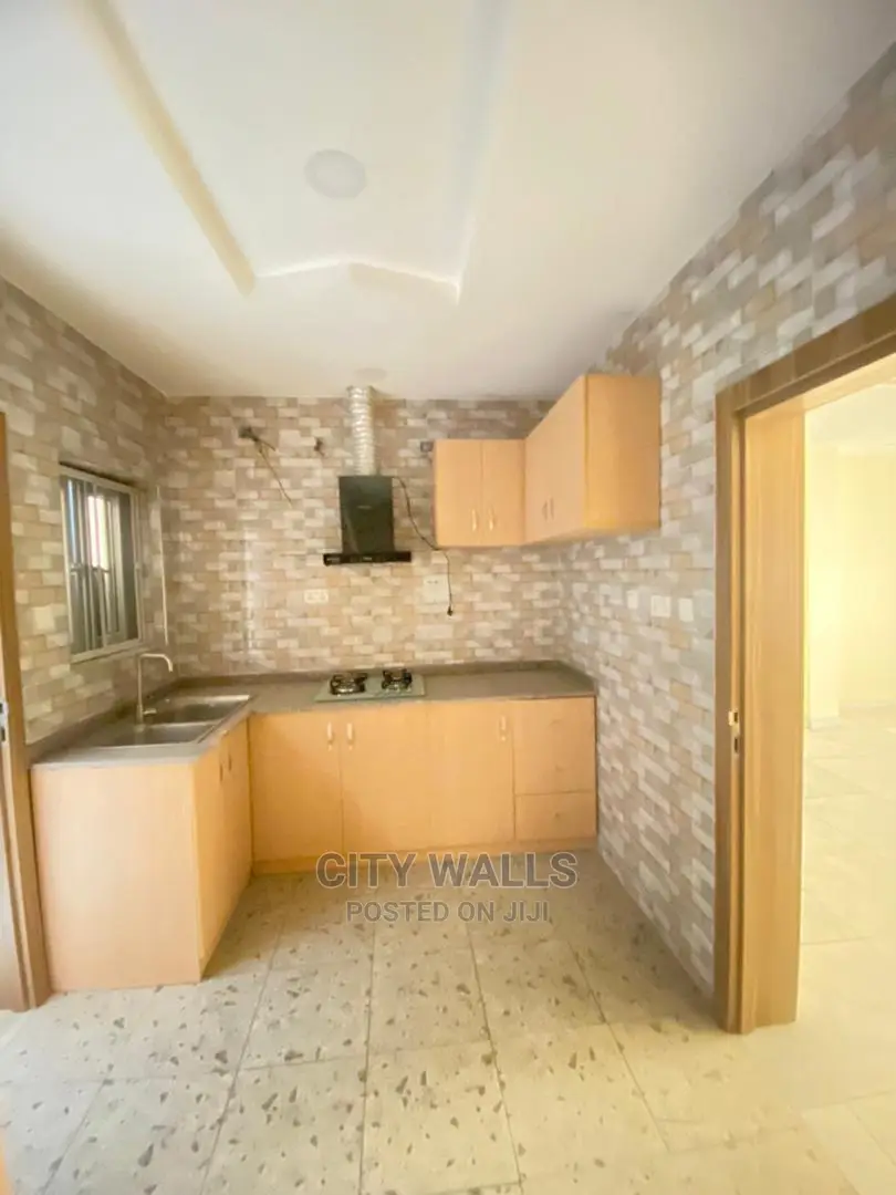 3bdrm Block of Flats in Ikate for Rent