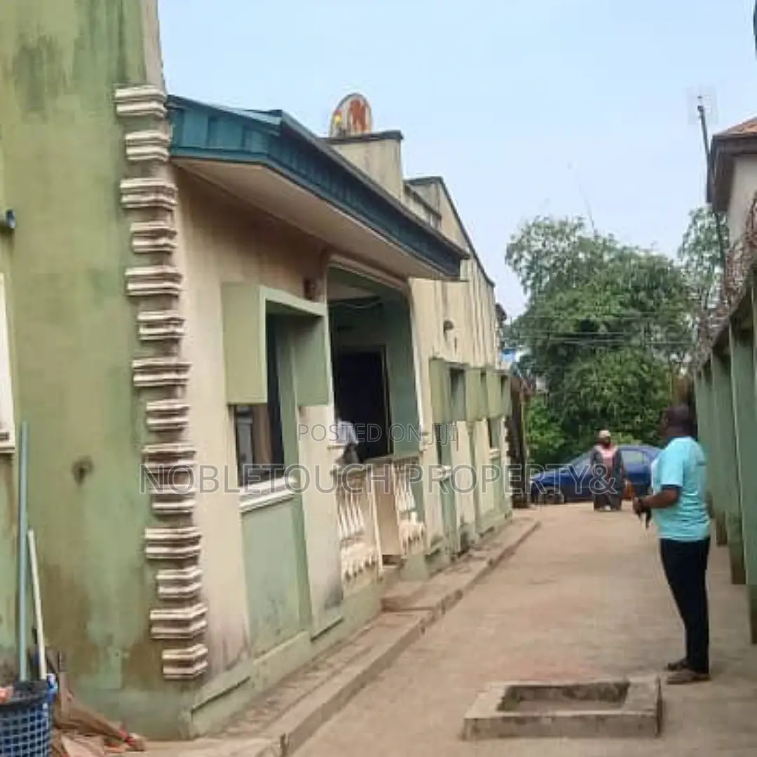 5bdrm Bungalow in Sango Ota Ogun State, Ifo for Sale