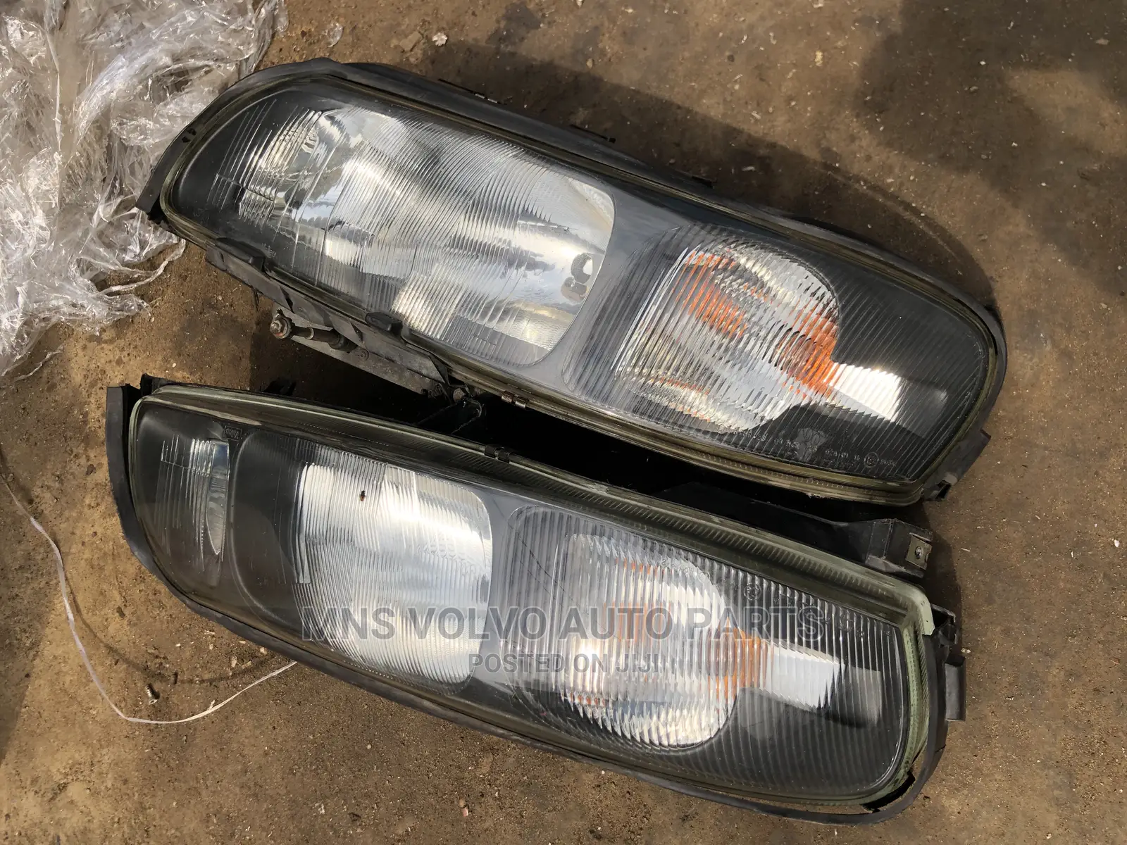 Volvo S60 V70 Headlight