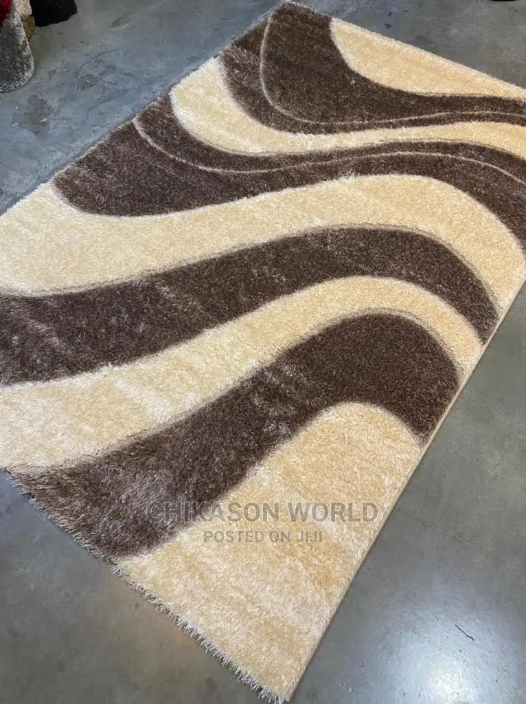 Luxury Living Room Designed Super Soft Royal Center Rug.