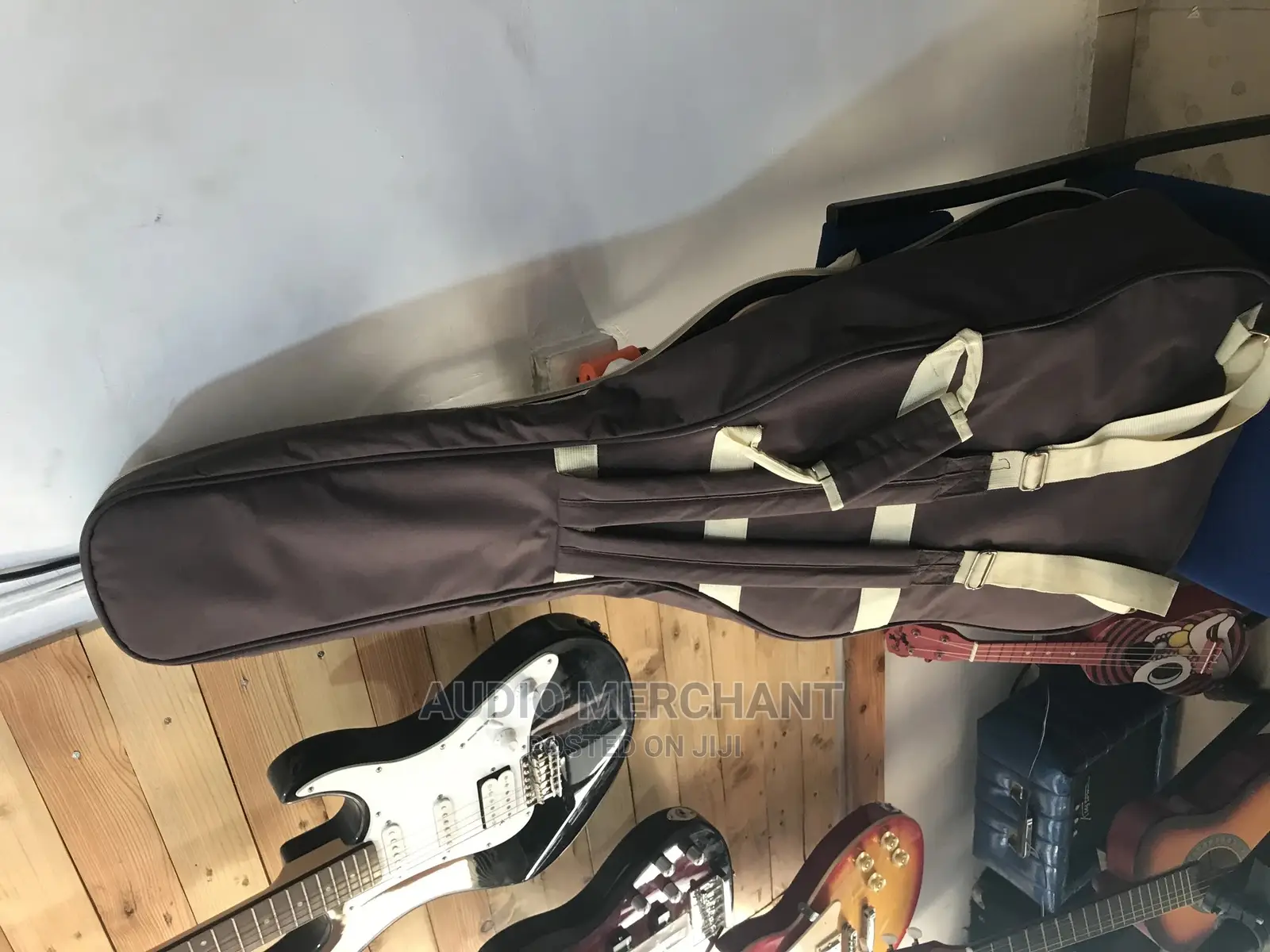 Padded Acoustic Guitar Bag