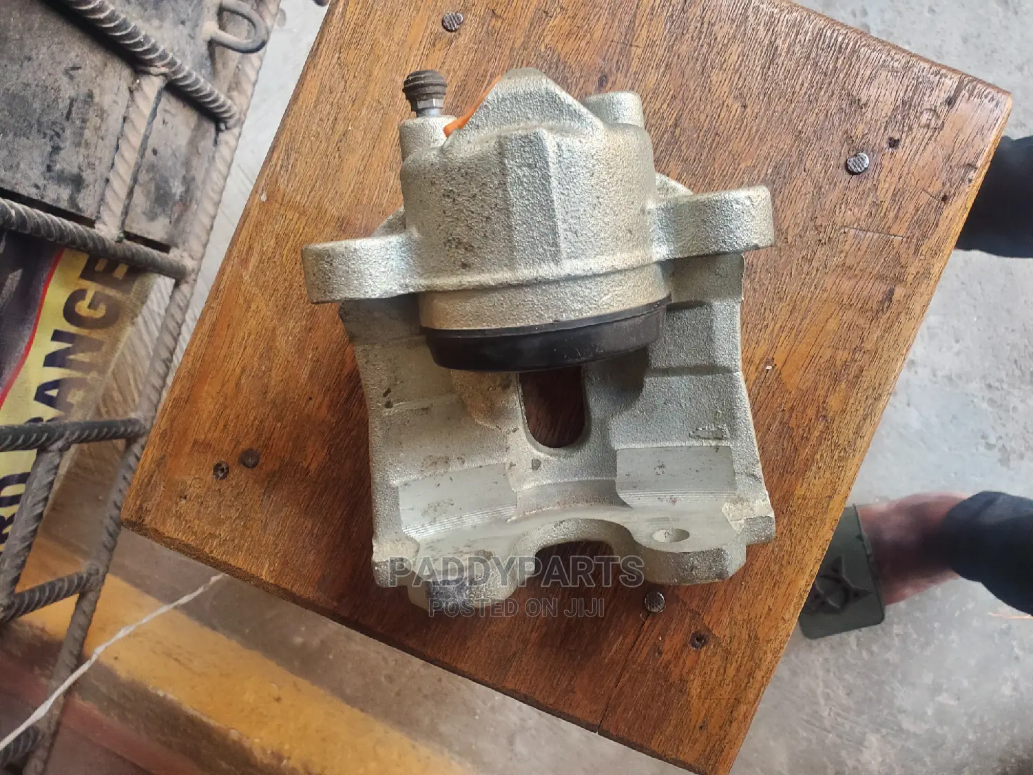Ford Escape 2009 Caliper (Fomoco)