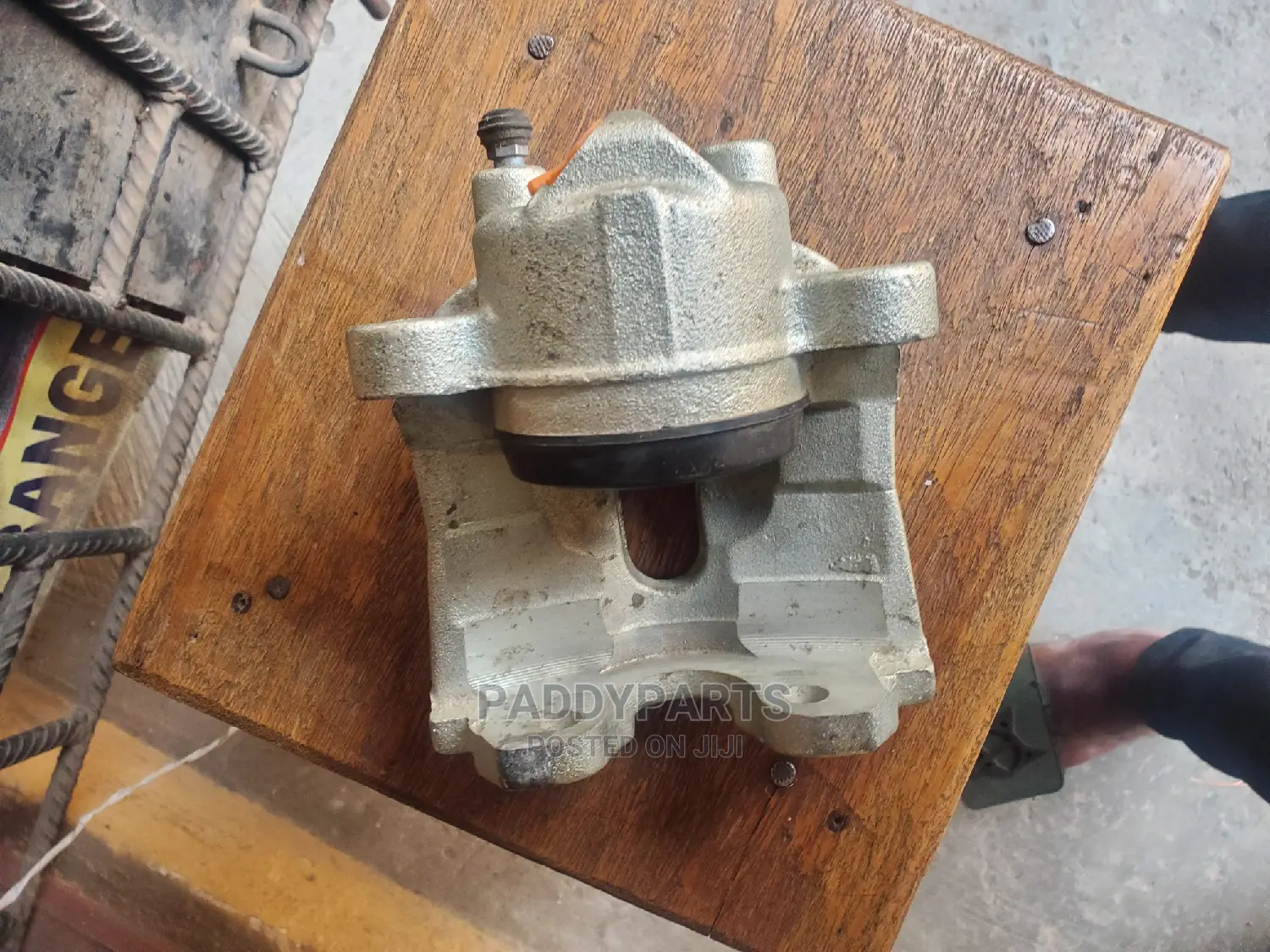 Ford Escape 2009 Caliper (Fomoco)