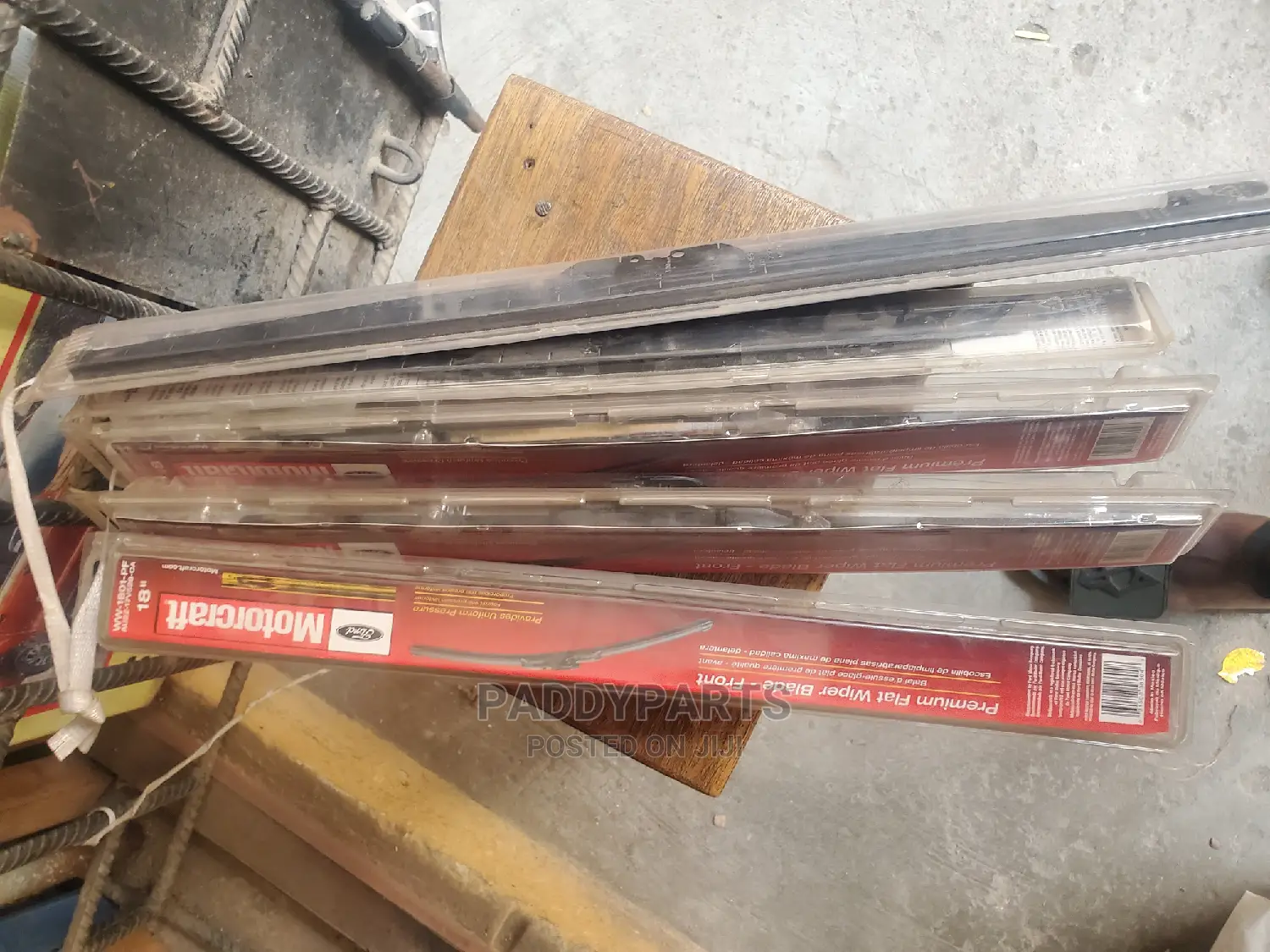 Ford Explorer and Edge Wiper Blade