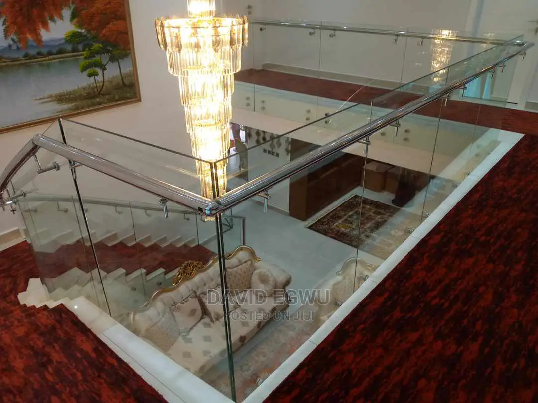 Frameless Glass Rail With Side Rail