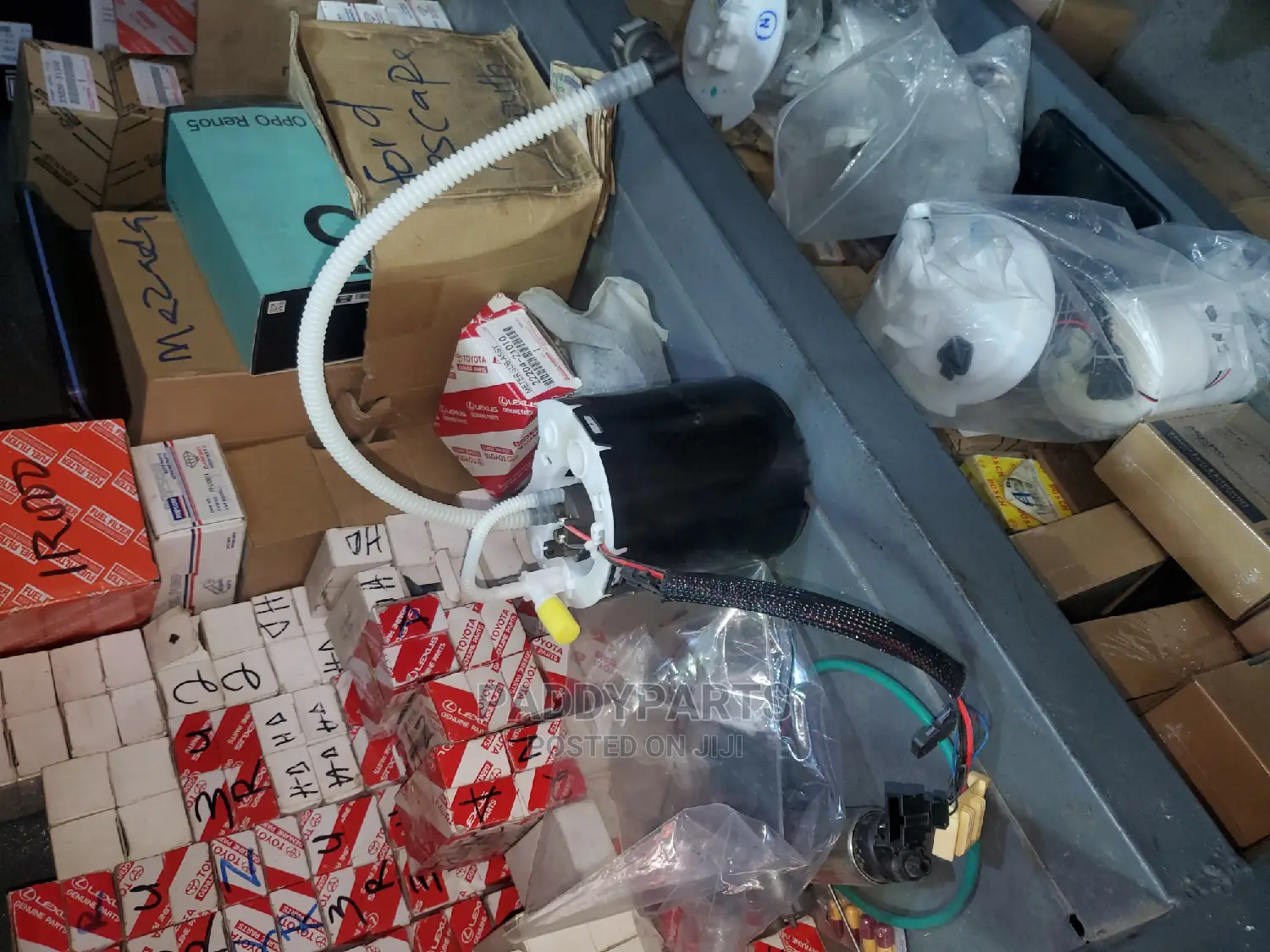 LR3 Fuel Pump (Complete)