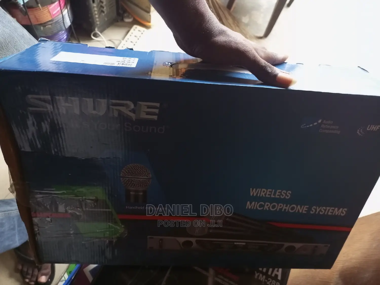 SHURE Professional Wireless Microphone