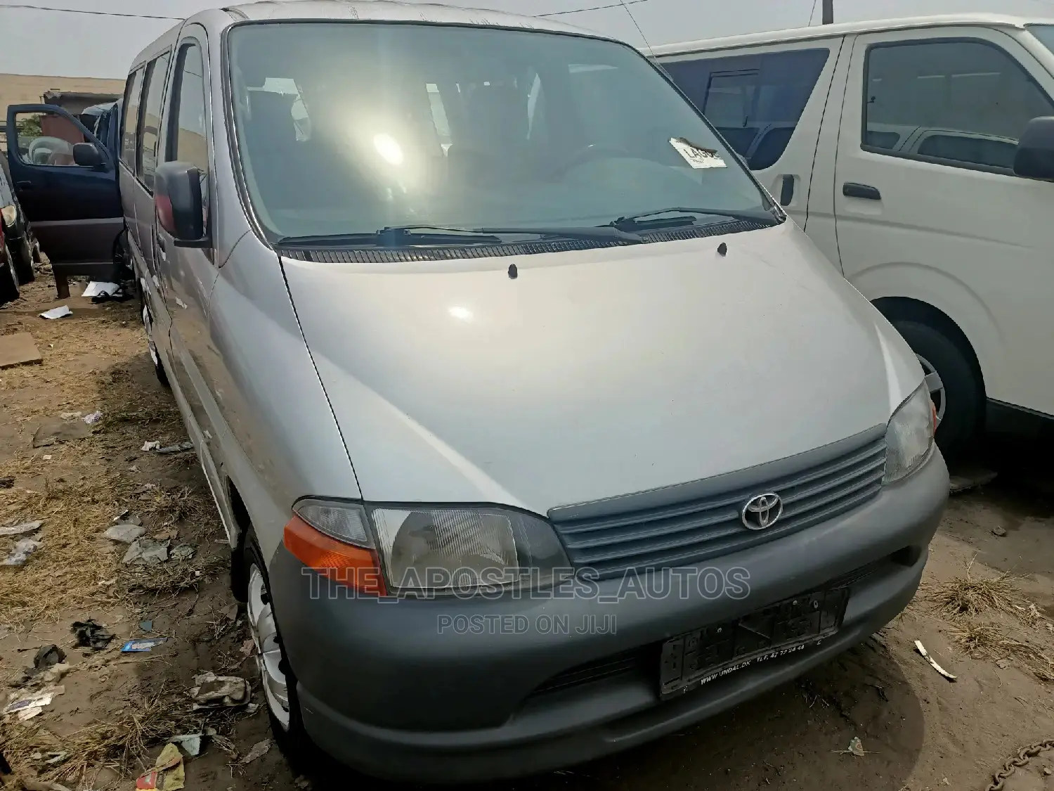 Toyota HiAce 2003 Silver