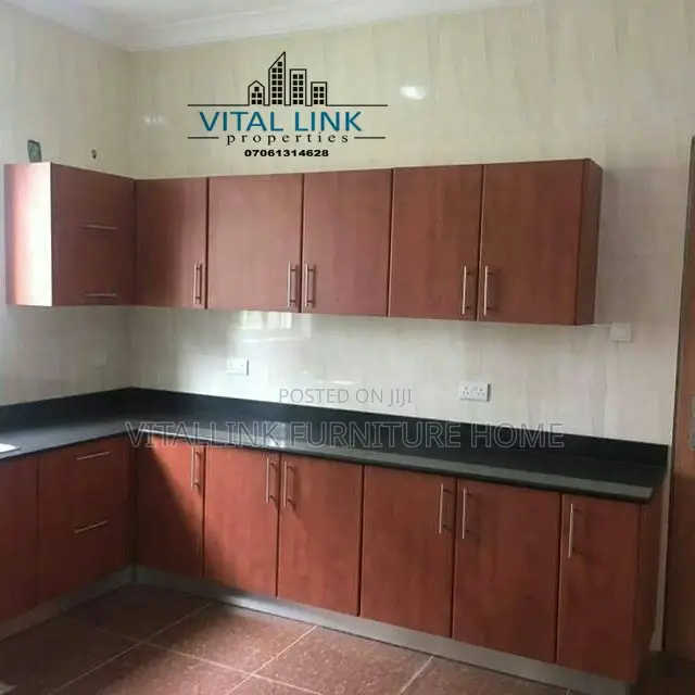Well Designed Kitchen Cabinet for Your Home