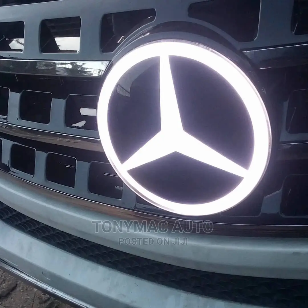 Front Grill Star Light Mercedes Glk,ML350,C300,Gle,E350,GL