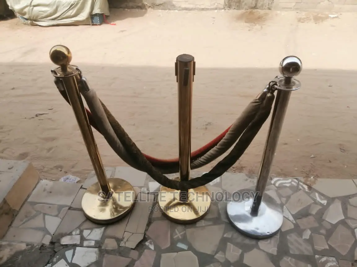 Que Rope And Stand