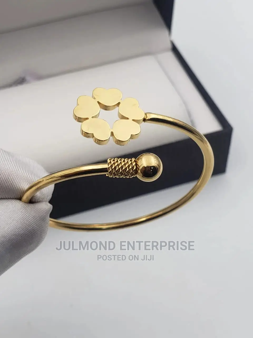 Ladies Bangles