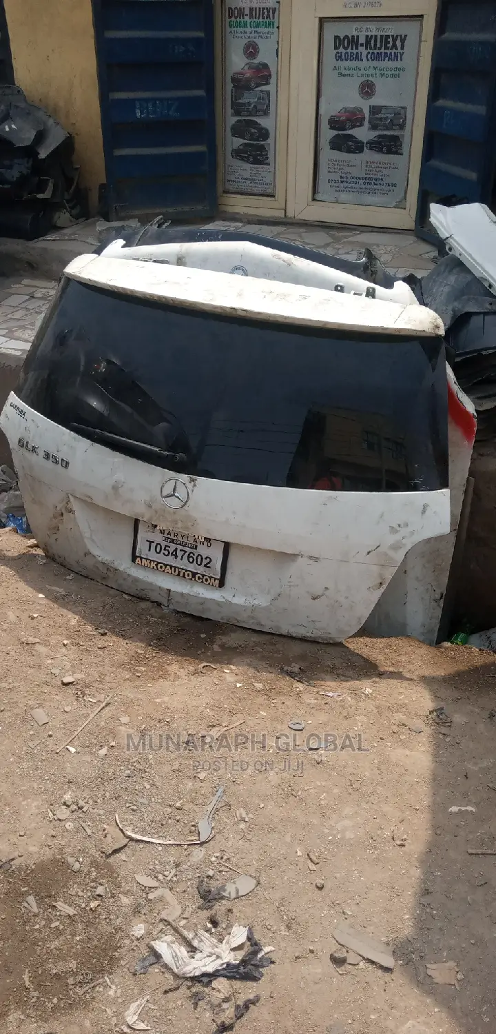 Mercedes Benz GLK 350 Boot.